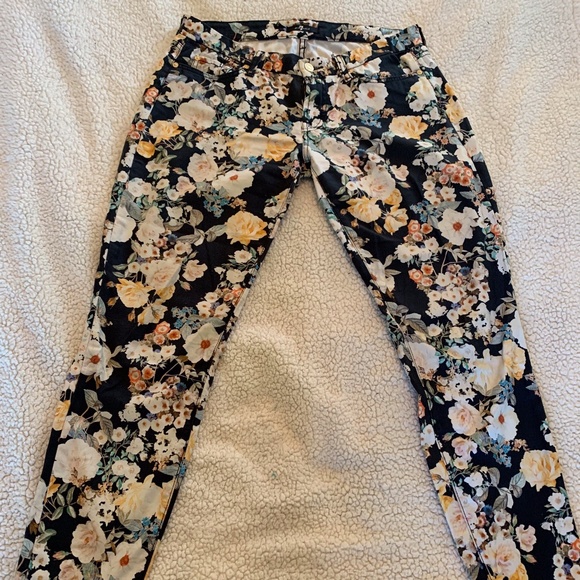 7 For All Mankind Midnight Floral Skinny Jeans - Picture 2 of 8